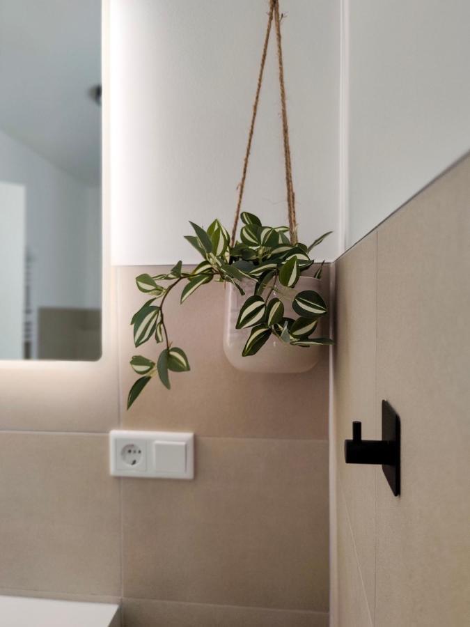 Hygge Home - Mit Garten Und Stellplatz Fuer Feriengaeste-, Monteure / Netflix / 10 Min. Zur Sinsheim Therme Und Zur Autobahn Exterior photo